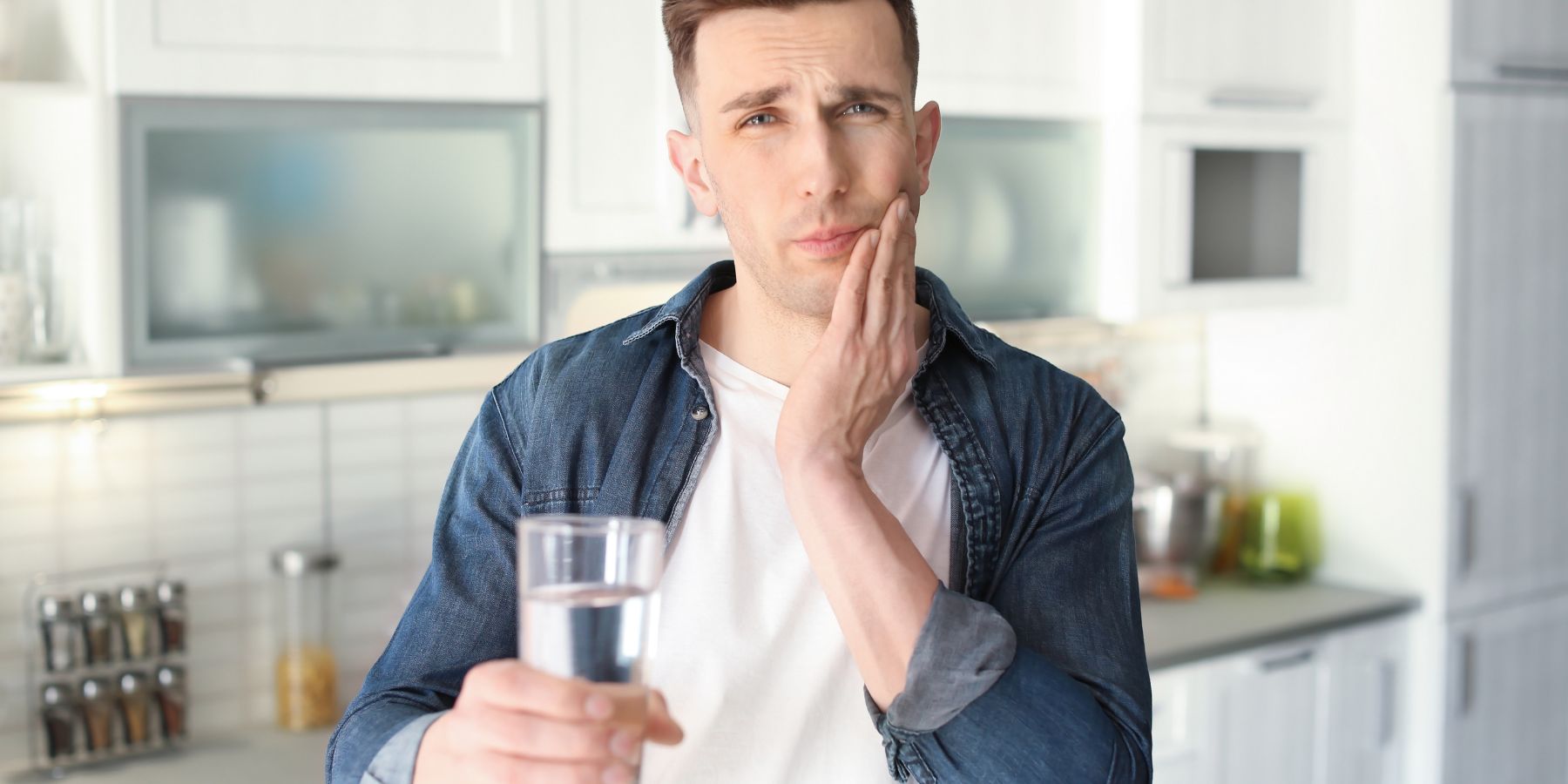 10 Tips to Cope with Tooth Sensitivity While Drinking Cold Water